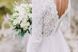 Heirate in einem unserer modernen vintage brautkleider und strahle herrlich natürlich! Nackt Brautkleider Der Hochzeitstrend 2019 Brigitte De