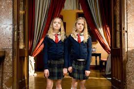 Hanni and nanni are twins and mischievous children. Hanni Nanni Kinderfilmwelt