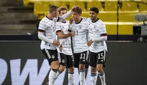 Southgate, der mit england im achtelfinale dieser em heute abend auf deutschland trifft, hatte im halbfinale der. Winario De Gewinnspiele Kostenlos Spielen Fussball Heute Live Diese Spiele Laufen Im Tv Und Live Stream Am Fussball