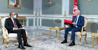 وانطلقت اللقاءات بلقاء رئيس الرلمان وحركة النهضة راشد الغنوشي والتقى بعده رئيس. Nawaat Ø¨ÙŠÙ† Ø¥Ø¶Ø·Ø±Ø§Ø¨ Ø³Ø¹ÙŠØ¯ ÙˆÙ…Ù†Ø§ÙˆØ±Ø§Øª Ø§Ù„ØºÙ†ÙˆØ´ÙŠ Ø§Ù„Ù…Ø´ÙŠØ´ÙŠ Ø£Ø³ÙŠØ± ØµØ±Ø§Ø¹ Ù‚Ø±Ø·Ø§Ø¬ ÙˆØ¨Ø§Ø±Ø¯Ùˆ