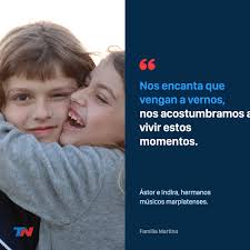 Dos hermanos de 8 y 10 años son furor en Cariló con tributos a Charly  García