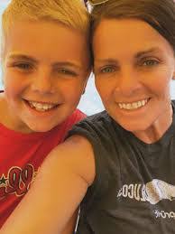 Kelly Couch's Instagram, Twitter & Facebook