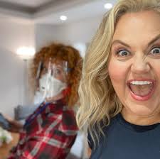 Oh my DAYS. Either I need to get my eyes tested or Insta is not letting us  deselect pics. I did NOT mean to spam you with the numerous attempts at  getting