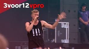 Passing through 2014 capo v special chords used : Chef Special Live At Pinkpop 2017 Youtube