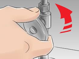 Menempatkan kran air sangat mudah, namun ada banyak hal yang harus diperhatikan: Cara Memasang Keran Dapur 10 Langkah Dengan Gambar Wikihow