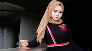 The food celebrates subtle scents, complex spicing and traditional ingredients used in innovative ways. Akun Instagram Selebgram Cantik Bak Boneka Asal Aceh Kena Hack Herlin Kenza Sedih Banget Tribun Pekanbaru