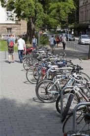 Fahrrader An Der Wullnerstrasse Fahrrad