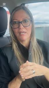 *Rixi Ya Gano* es el grito de guerra que pretenden alzar para que el pueblo  lo escuche temprano en la noche del 30 de noviembre. Y así manipular la  mente y el animo del pueblo hondureño. , Aquí como ...