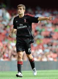 Sokratis contract terminated, lucas torreira update and more | january 20th, 2021. Who Is Sokratis Papastathopoulos Dating Sokratis Papastathopoulos Girlfriend Wife