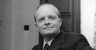 What Was 'Breakfast at Tiffany's' Writer Truman Capote's Net Worth At The  Time Of His Death?
