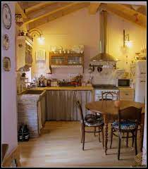 Italian Country Kitchen Love The Cat Sleeping On The Chair Cucina Sala Da Pranzo Sala Da Pranzo Cucine