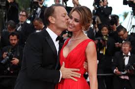 Chi E Rosa Caracciolo La Moglie Di Rocco Siffredi Mi Disse Che Si Annoiava A Letto Con Me Il Riformista През 1990 година е мис унгария. moglie di rocco siffredi mi disse