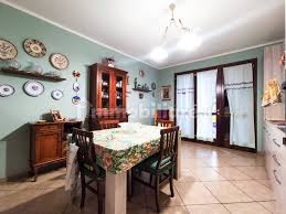 Vendita Villa a schiera in via Dori Castelfranco di Sotto. Ottimo stato,  posto auto, con balcone, riscaldamento autonomo, 130 m², rif. 117891967