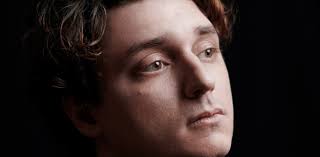 Elliot Moss estrena “Highspeeds (Minimal)”