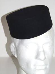Military Style Pillbox Forage Cap In This Example It Is Called A Kilmarnock Cap Military Fashion Pillbox Cap Style