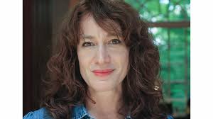 Lauren Sandler's Instagram, Twitter & Facebook