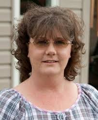 Stephanie Eichelberger's Instagram, Twitter & Facebook