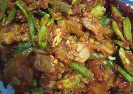 Tumis bumbu sampai wangi lalu masukkan kacang panjang dan kentangnya. Wajib Coba Rupanya Seperti Ini Cara Gampang Untuk Mengolah Resep Sambal Goreng Kentang Buncis Pete Yang Endes Mudah Dan Bikin Ngiler Mari Kita Masak
