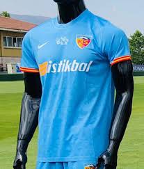 90' sortie de mustafa pektemek. Kayserispor 2021 22 Third Kit