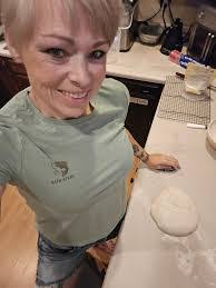 Leslie Applewhite's Instagram, Twitter & Facebook