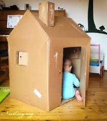 Haus karton collage mytoys blog. Basteltipp Pappspielhaus Selber Machen Babyartikel De Magazin