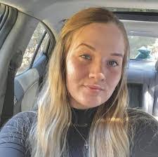 Vanessa Lofton's Instagram, Twitter & Facebook