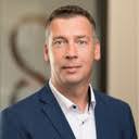 Nils Hauschild ... Emanuel Hell auf xing.com