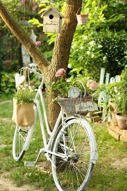 Faire soi meme un cache pot en ciment defi deco jardin. Decorer Son Jardin De Maniere Creative 16 Idees Laissez Vous Inspirer