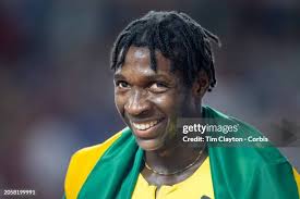 923 Antonio Watson Photos & High Res Pictures