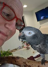 Mona wishes everyone the best of Wednesdays ❤️❤️❤️