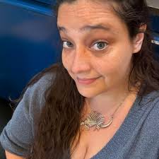 What are some experiences with keeping Lethrinops species?