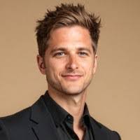 Hunter Gray's Instagram, Twitter & Facebook