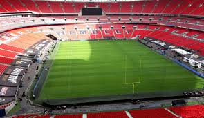 Wembley stadium, stadium in the borough of brent in northwestern london, england, built as a replacement for an older structure of the same name on the same site.the new wembley was the largest stadium in great britain at the time of its opening in 2007, with a seating capacity of 90,000. Nfl Das Wembley Stadion Vor Dem International Game