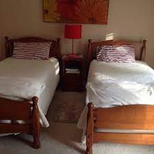 Plan your bedroom makeover with ethan allen. Vintage Ethan Allen Maple Twin Bedroom Set 2 Bureaus Nite Stand Mirror Also Antique Price Guide Details Page