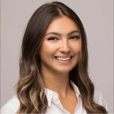 Felicia Moran's Instagram, Twitter & Facebook