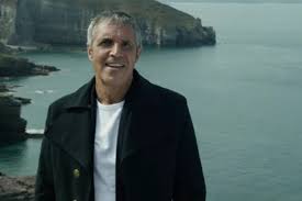 Julien clerc en duo avec sa fille vanille, enceinte de son premier enfant lors du téléthon 2019 diffusée sur france 2. Montpellier Les 50 Ans De Julien Clerc Au Zenith Sud Metropolitain