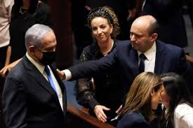 Naftali bennet logró el domingo el voto de confianza del parlamento israelí y accedió al cargo de primer ministro, destronando a benjamin netanyahu tras 12 años en el poder. Vpus4as7ud Sfm