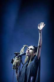 Welcoming 2017 with some memories of the really nice gig the kvb gave in barcelona in april last year. Festival Rock En Seine 2017 2eme Journee Lysistrata Little Dragon The Kills The Jacques Fuzzy Vox Pj Harvey Live Report La Grosse Radio Rock Ecouter Du Rock Webzine Rock