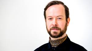 Modeontwerper Jan Taminiau legt uit waarom je een vlek op je kleding moet  koesteren