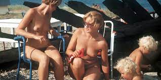 Mit nachbarin im urlaub nackt jugend