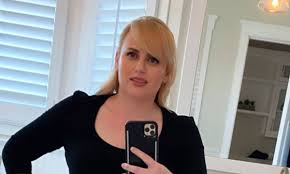 She trained at the australian theatre for young people and at second city in. Rebel Wilson Flaunts Slim Figure In Tiny Hot Pink Dress After Returning To Social Media And Fans React Hello