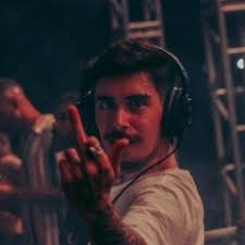 Stream Chris Yun music