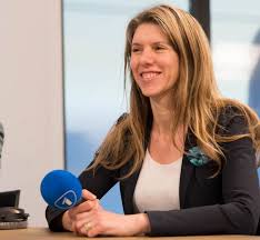 Els ampe (oostende, 18 januari 1979) is een belgische politica voor open vld. Pascal Smet Ik Heb Een Probleem Met Pendelaars Die Individueel Met De Auto Naar Brussel Komen Radio 1
