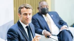 Le chef de l'état a reçu une gifle de la part d'un homme ce mardi, alors qu'il était en déplacement dans la drôme, deuxième étape de son tour de france des territoires. Zg0bzhv1qbpcjm
