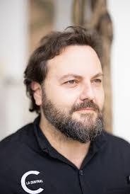 Caroline Carrns's Instagram, Twitter & Facebook