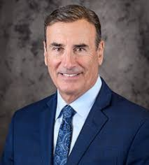 Patrick Lavelle's Instagram, Twitter & Facebook