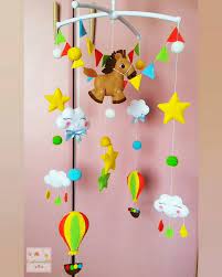 Giostrina Per Culla Lettino Realizzata In Pannolenci Con Mongolfiera Nuvolette Stelle Dai Colori Sgargianti Stanza Del Bambi Stanza Di Bambino Culla Lettino