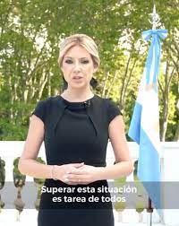 La mujer del presidente de la nación, alberto fernández, eligió un conjunto sastre que combinó con el tapaboca. Fabiola Yanez Protagonista De Un Emotivo Video Quedateencasa Con Famosos Para Ti
