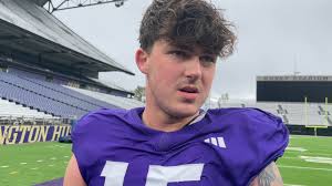 Durfee Goes for New Look with Different UW Jersey Number