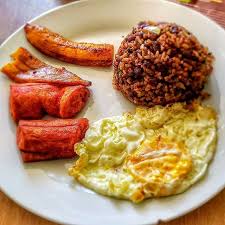 Black Beans And Rice With Sausage Desayuno Tipico Breakfast Costa Rican Style Black Beans And Rice Egg Fried Sausage And A Fried Planta Fried Sausage Black Beans And Rice Plantains Fried